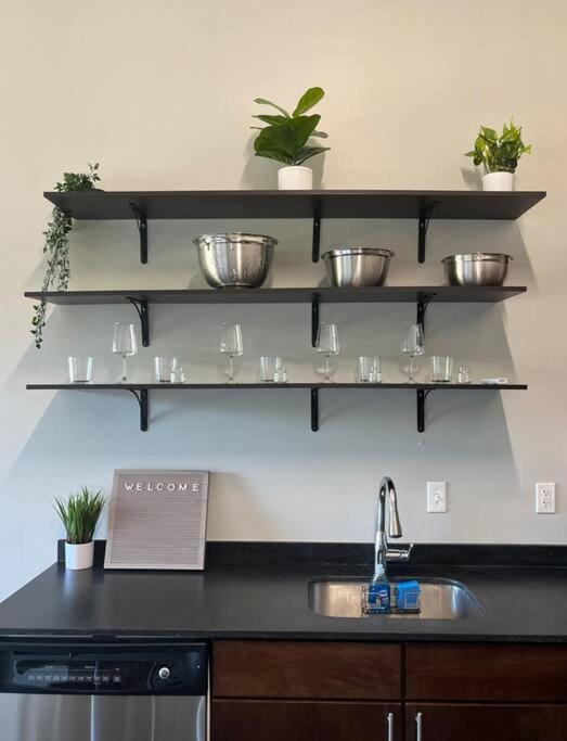 Luxury Condo 2 Bed 2 Bath Near Downtown Kc Kansas City Esterno foto